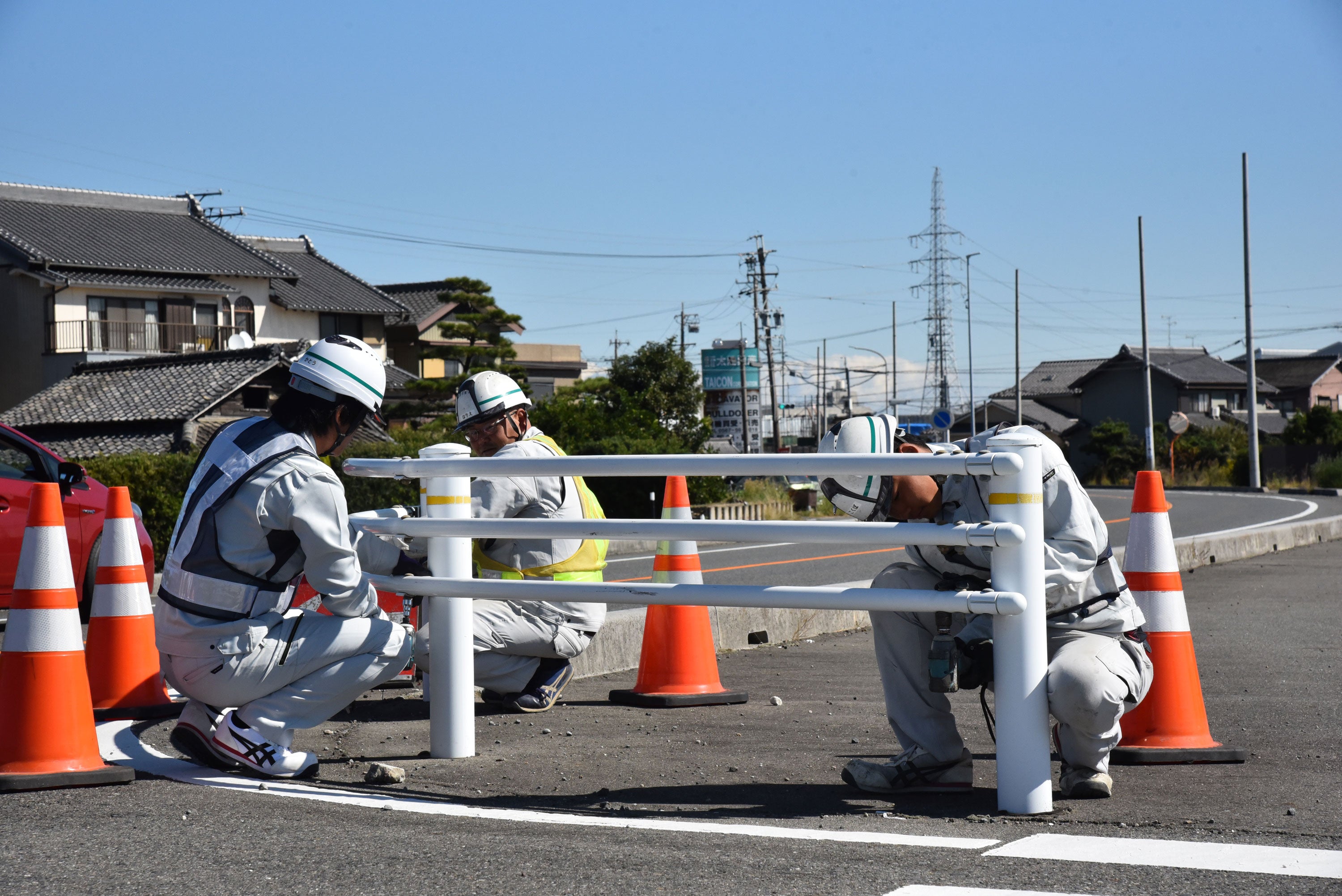 防護柵・交通安全施設のオンラインショップ｜オカムラ – 株式会社オカムラ